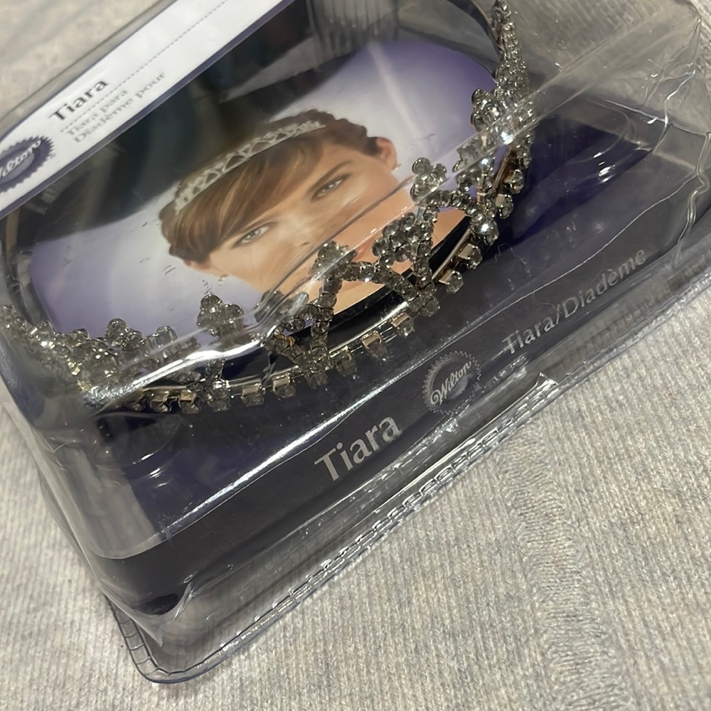 Tiara - Picture 2 of 6